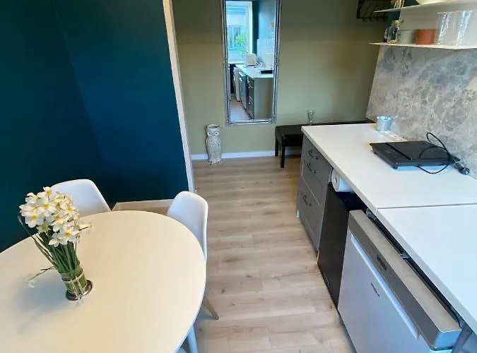 Apartment Quiet And Peaceful Close To The Center Riga